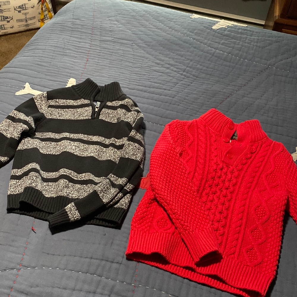 Set of two holiday sweaters